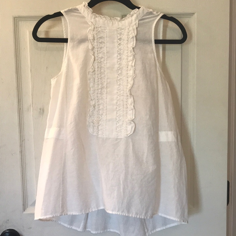 Sleeveless blouse